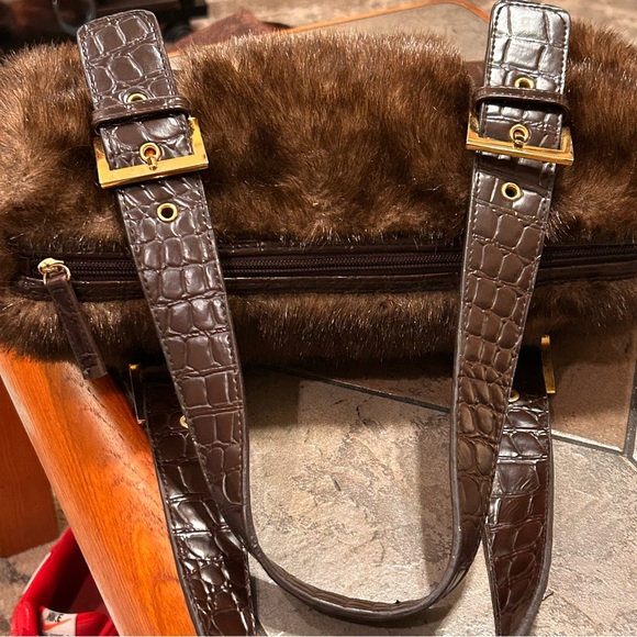 Pritzi Brown Faux Fur Women’s VINTAGE Handbag - Picture 5 of 16